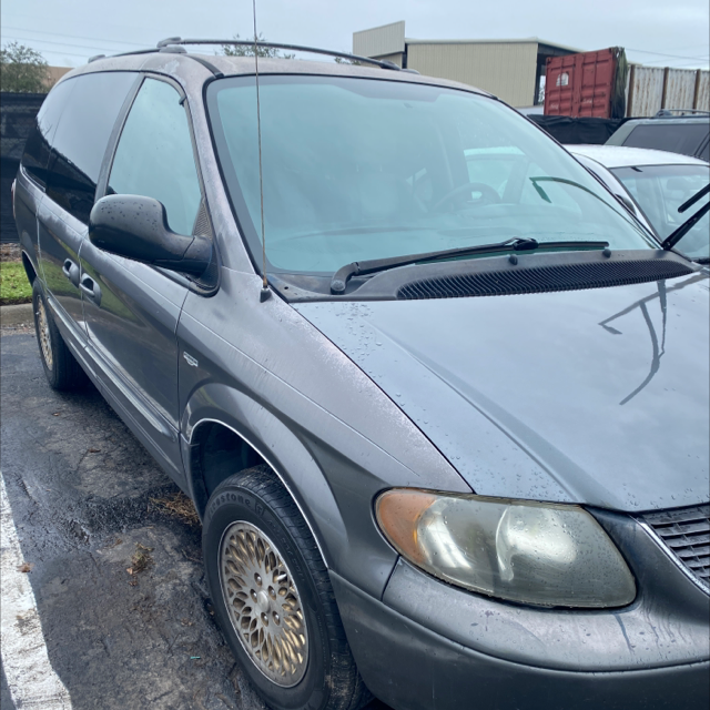 Image of Chrysler Town & Country
